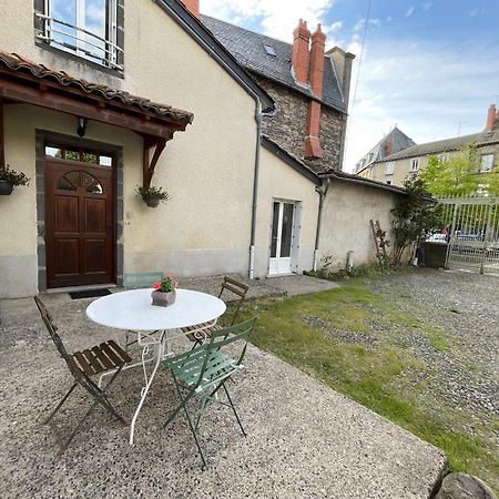 Maison Cote Halle " Le Parc" Saint-Flour  Luaran gambar